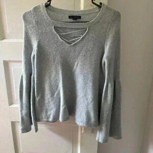 american eagle grey flare sleeve sweater size xs